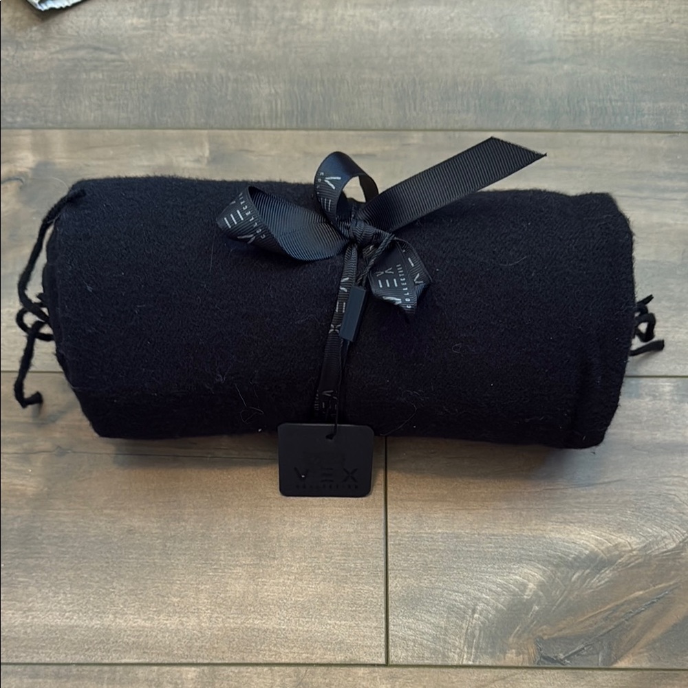VEX Scarf NWT